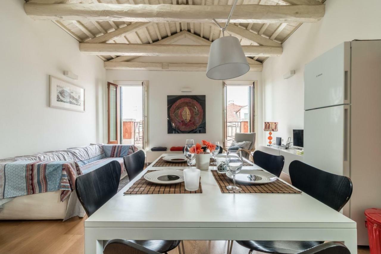 Carmini Canal View And Balcony With Lift Venecia Exterior foto
